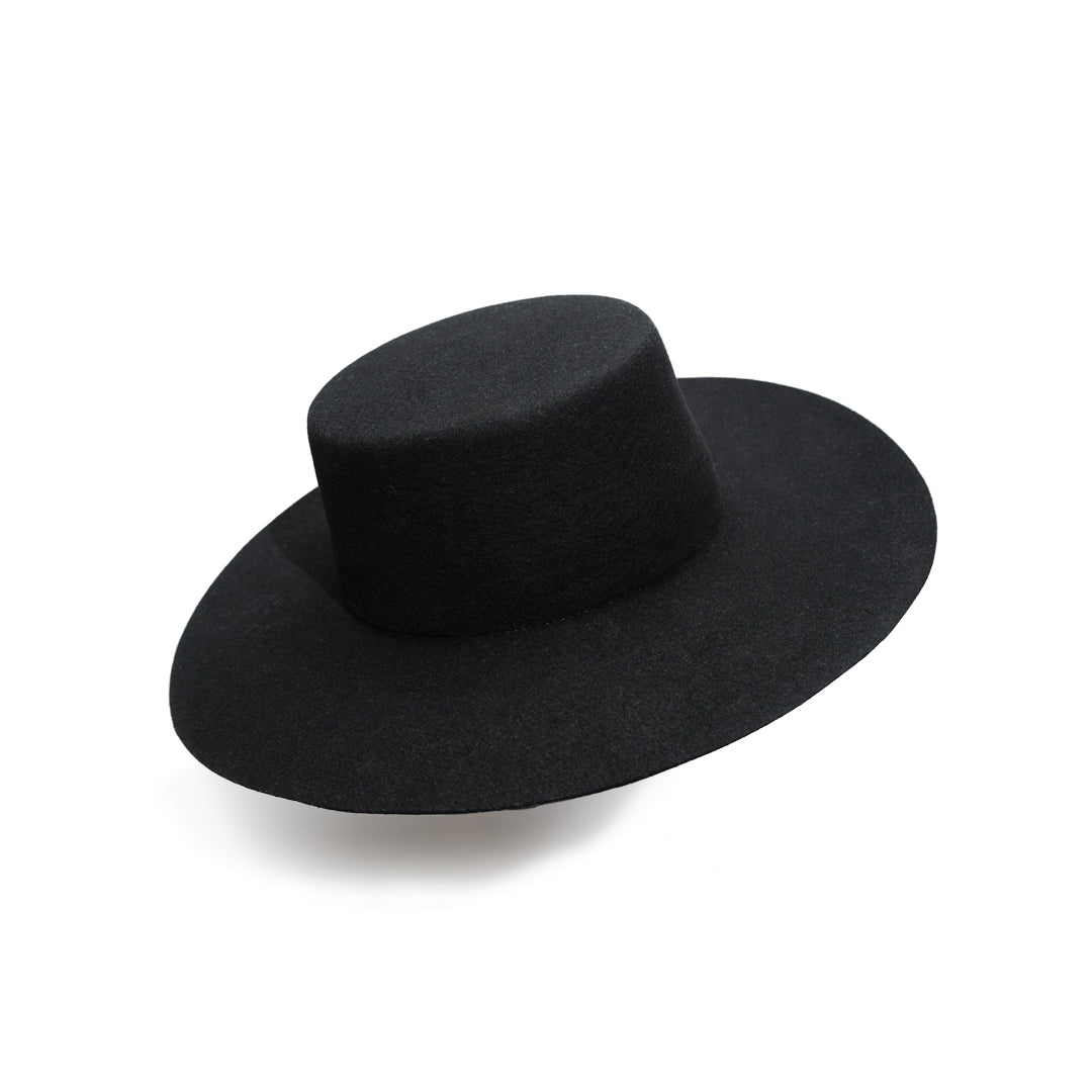 Boater Black