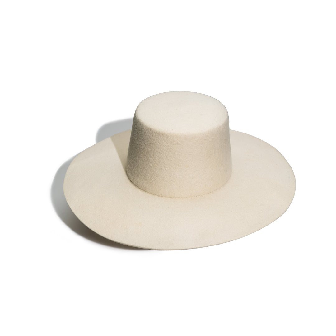 Boater White
