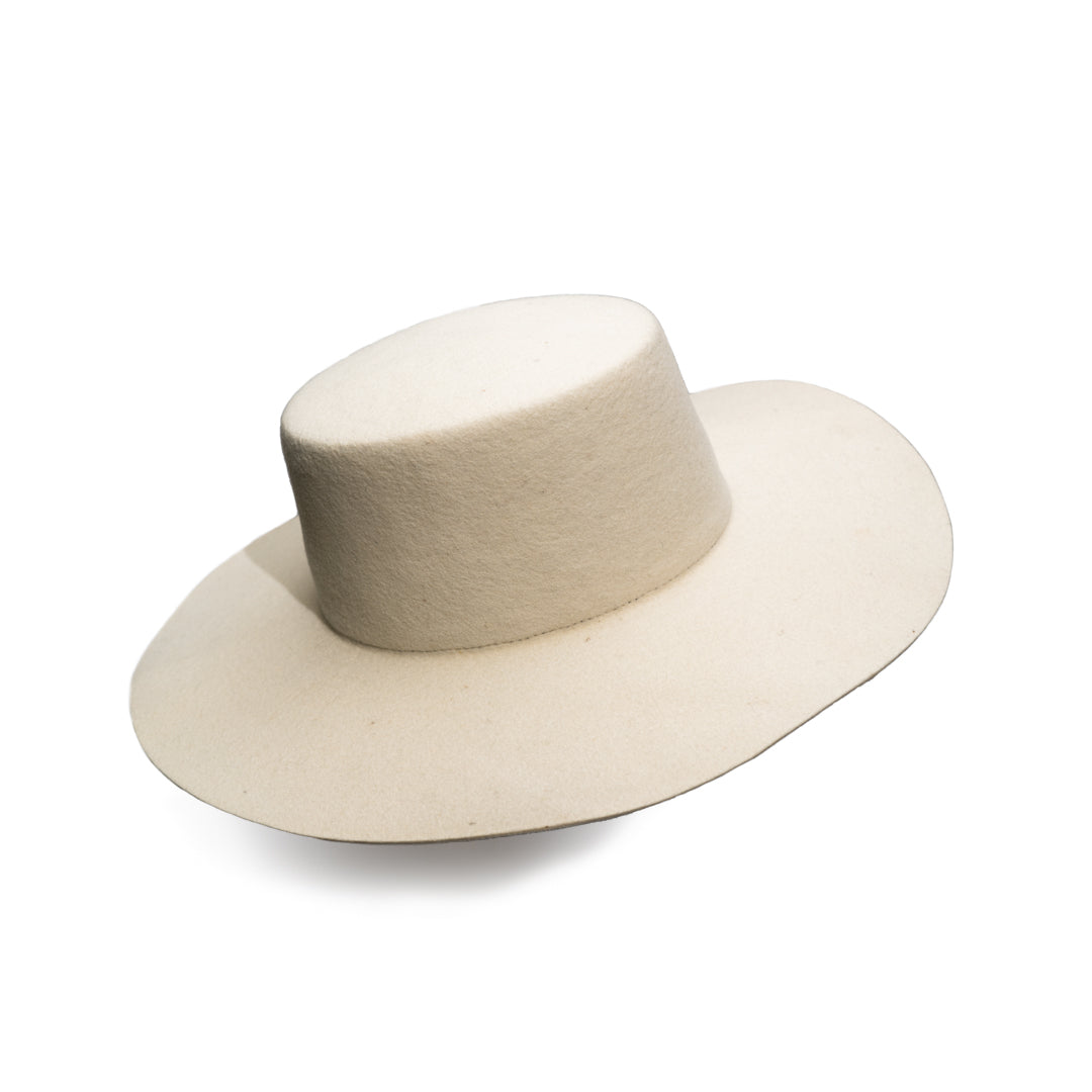 Boater White